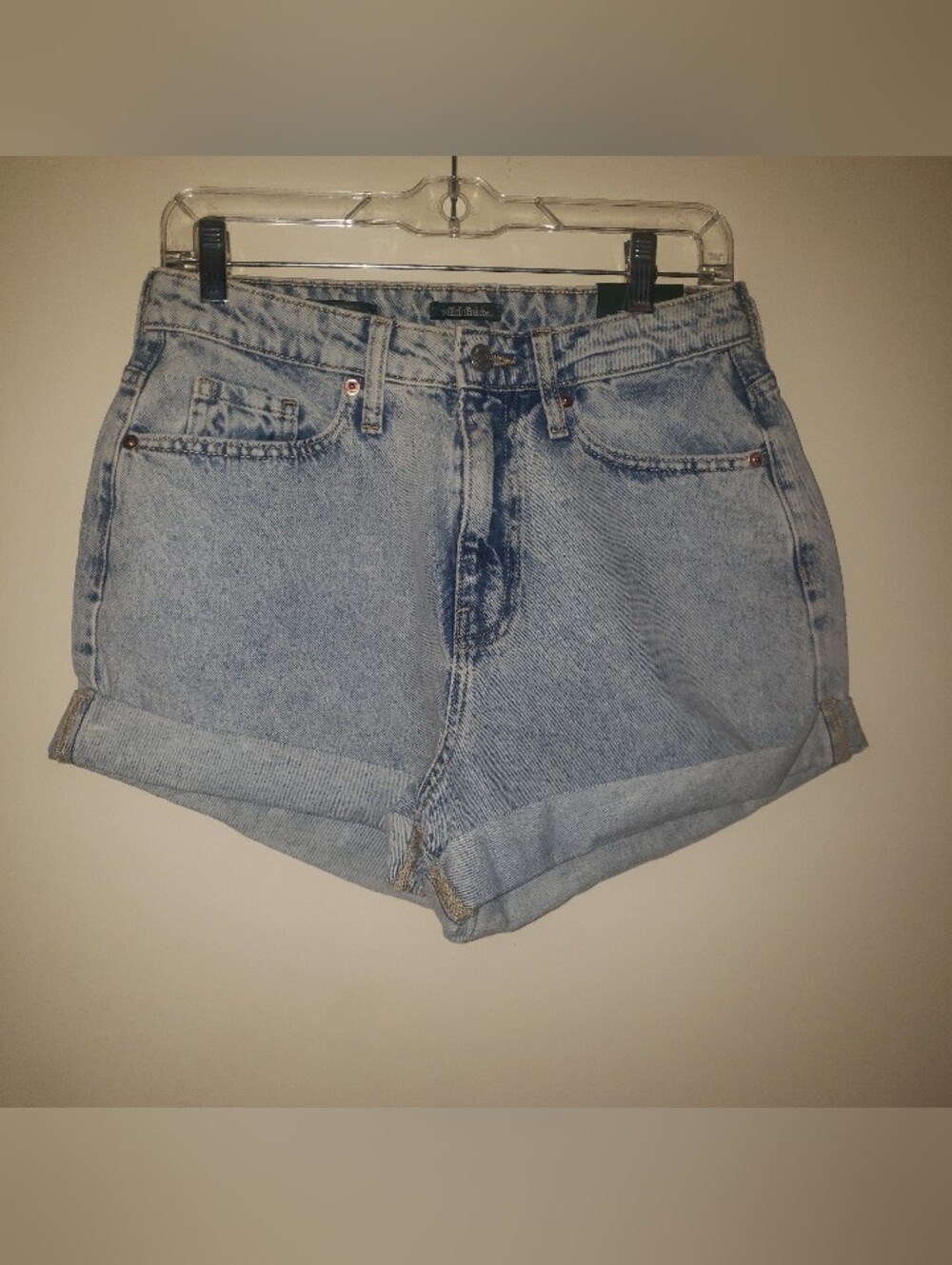 NWT Wild Fable Stonewash Cuffed  Highest Rise Mom Shorts Size 4/27